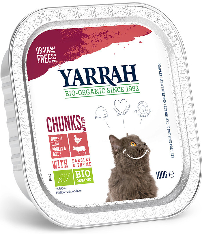Yarrah Bio kousky v omáčce bio kuře & bio hovězí s bio petrželkou a bio tymiánem 24 x 100 g