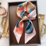 Hedvábný šátek Barevná abstrakce – Zboží Mobilmania