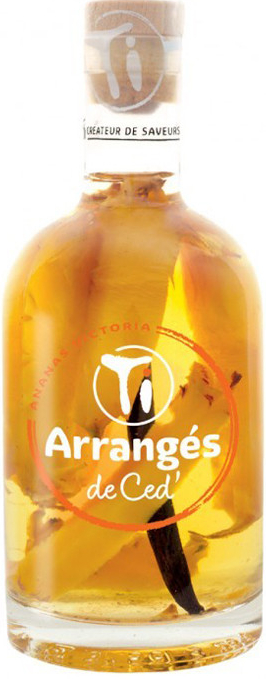 Ti Rhum Arrangés de Ceď Ananas Victoria 32% 0,35 l (holá láhev)