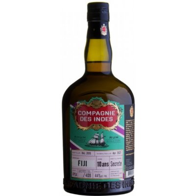 Compagnie des Indes Fiji Secrete 10y 44% 0,7 l (karton)