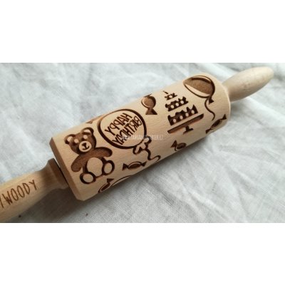 GoodyWoody Embosovaný váleček na těsto 24 cm Veselé narozeniny – Hledejceny.cz