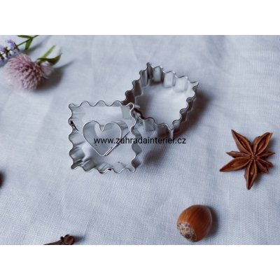 Vykrajovátko nerezové čtvereček s vroubky motiv: srdíčko – Hledejceny.cz