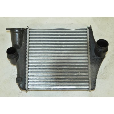 chladič intercooler AUDI Q7 4M0 Q8 4M8 4,0 TDi 4M0145803BG - lehce promáčnutý – Zbozi.Blesk.cz