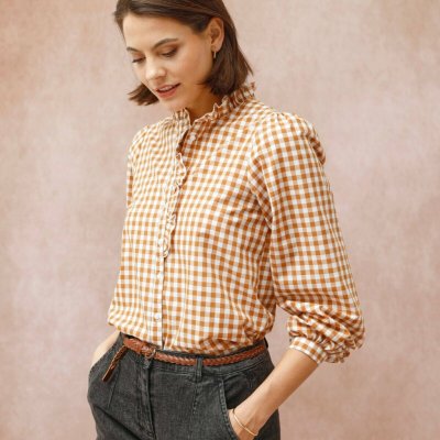 Kostkovaná halenka s volánkem oříšková/režná – Hledejceny.cz