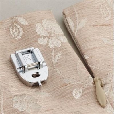 F 080 Patka na skrytý zip inovovaná s vodičem - Brother – Sleviste.cz