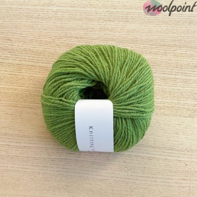 Heavy Merino od Knitting for Olive vlna na pletení Barva: Pea Shoots – Sleviste.cz