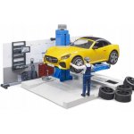 Bruder 62110 BWORLD Autodílna herní set s mechanikem a autem – Sleviste.cz