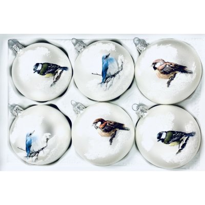 Irisa Sada Ptačí vánoční revoluce 6 ks skleněné ozdoby velikost 8 cm letí až do srdce vánočního shonu Velikost: 8 cm Balení: 6ks Barva: bílá – Hledejceny.cz