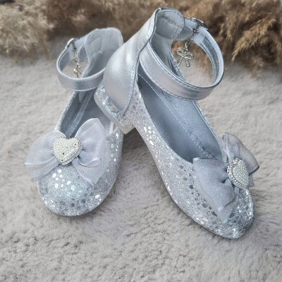 Dívčí boty střevíčky brokátové elegantní podpatek stříbrné – Zboží Dáma Dívčí boty střevíčky brokátové elegantní podpatek stříbrné – Zboží Dáma