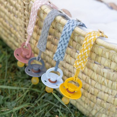 Bibs Paci Braid klip na dudlík dark oak vanilla