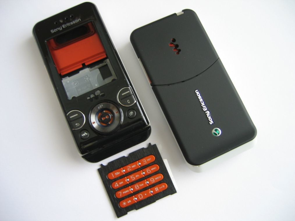 Kryt Sony Ericsson W580i černý