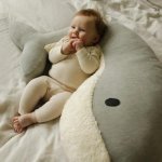 Nanami kojící polštář Momo Light Grey – Zboží Dáma