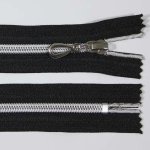 Zip spirálový 6mm délka 10cm, barva 332 (nedělitelný) se stříbrnými zoubky – Hledejceny.cz