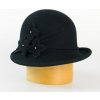 Klobouk Dámský klobouk zdobený vysekávanými květy černá
