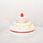 Le Toy Van jahodový svatební dort – Zboží Mobilmania