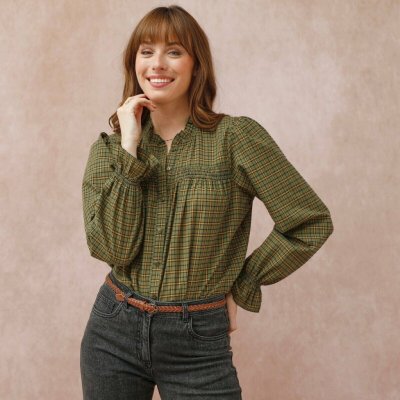 Kostkovaná halenka s volánkem a žabičkováním khaki – Sleviste.cz