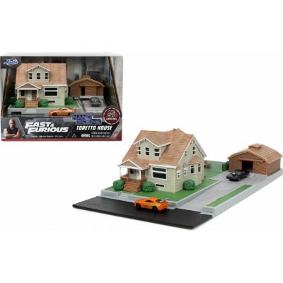 Jada Rychle a zběsile Nanodiorama Dominikův dům s autíčky – Zboží Dáma