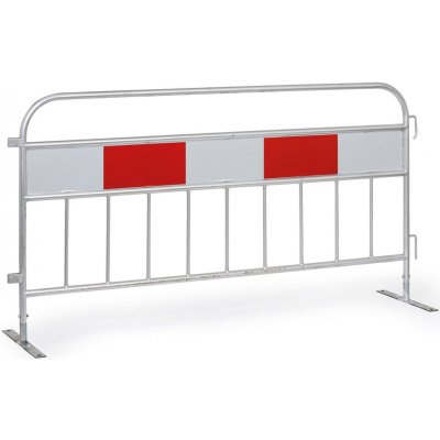Mobilní kovová zábrana s nohami a výstražnou fólií, 2100 x 1100 mm – Sleviste.cz