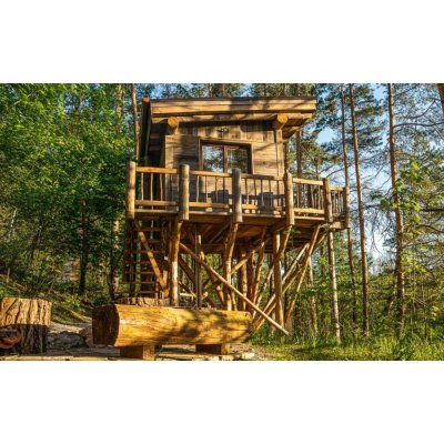 Netradiční pobyt v přírodě nedaleko Třebíče: Unikátní dům na stromě Treehouse Sokolí vč. snídaňového balíčku 2 dny pro 2 osoby