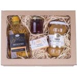 Pleva Včelí odměna za dobrý skutek Medovina z Potštejna 0,2 l, semínkové kuličky Louka v kuličce 1 balení6 ks, Pečený čaj medová malina 60 ml, Med květový pastovaný 500 g, dárková sada – Zboží Dáma