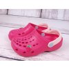 Dětské žabky a pantofle Camminare Plážová obuv nazouváky gumové pantofle s červenou jahůdkou tmavo růžové