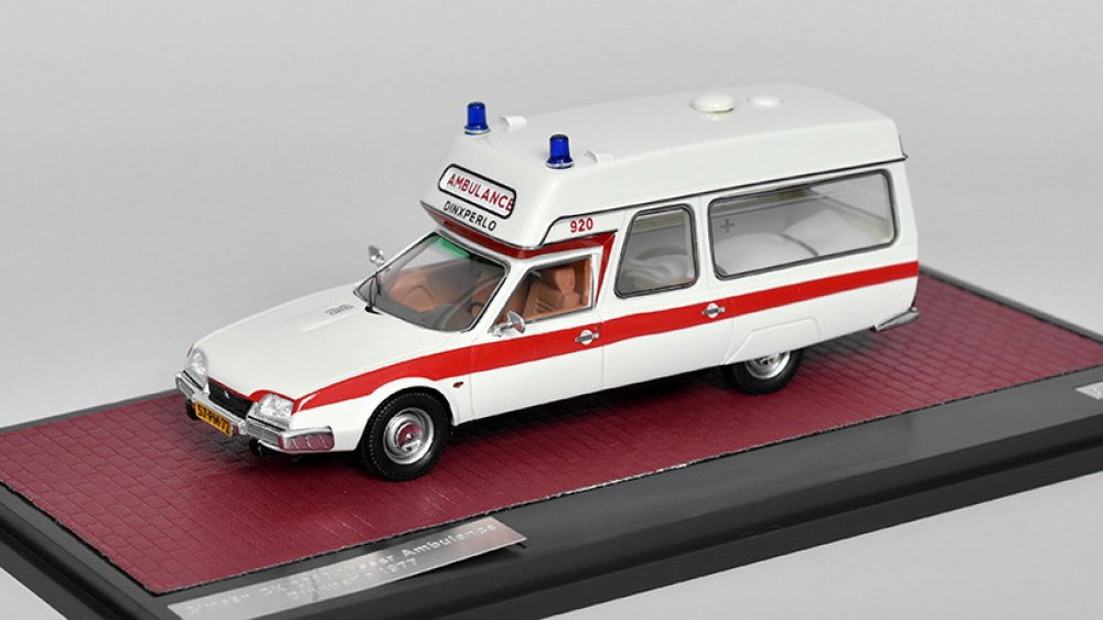 Miniature Matrix 1:43 – Citroën CX Ambulance Goor Diepenheim (Rouge)