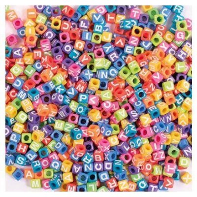 Playbox AB Plastové korálky navlékací s písmeny (300ks) barevné