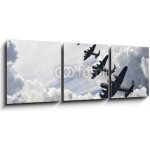 Obraz 3D třídílný - 150 x 50 cm - World War Two British vintage flight formation Druhá světová válka britská letová formace – Hledejceny.cz