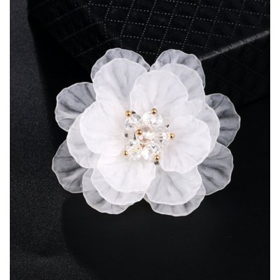 Amparo Miranda Brož Miranda Bílý květ XD8498 – Sleviste.cz