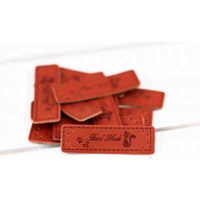 Pro Háčkování Hand Made koženková cedulka hnědá s kočkou – Zboží Dáma