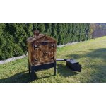 OHENVZAHRADE.CZ Dřevěná udírna Bestla s kováním a festovníma nohama – Zboží Dáma