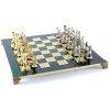 Šachy Šachy Řecko figurky zlaté a stříbrné velké zelená deska