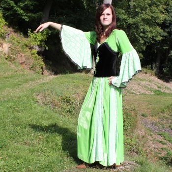 Elfské šaty Isilfarrel od 4 590 Kč - Heureka.cz