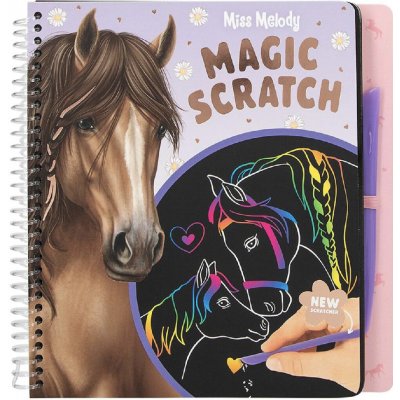 Kreativní škrabací sešit Miss Melody Magic Kouzelný sešit od Miss Melody obsahuje 20 černých stránek, na kterých se pomocí přiloženého škrabacího pera odhalují duhové obrázky koní. – Zboží Dáma