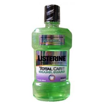 Listerine Total Care Enamel Guard ničí bakterie 500 ml