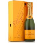 Veuve Clicquot Brut 12% 0,75 l (karton) – Hledejceny.cz