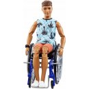 Panenky Barbie Barbie Model Ken na invalidním vozíku v modrém kostkovaném tílku 195