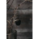Velikonoční závěsná dekorace slepička Edith Black Storefactory Scandinavia – Zboží Dáma