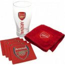 CurePink Sklenice FC Arsenal Wordmark bar set s tácky ručníkem 470 ml