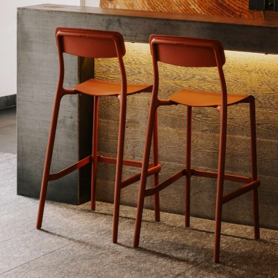 Zahradní barová židle Ferne plastová červená 98,5 x 54,5 x 37 cm FRIK5510-7600C – Hledejceny.cz