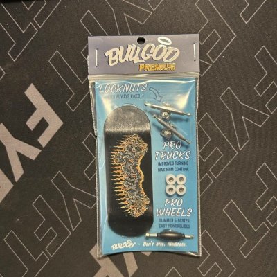 Fingerboard Komplet Premium Bullgod 32 mm Flaming Hands – Sleviste.cz