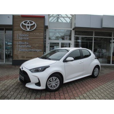 Toyota Yaris Hybrid Business Edition 85 kW – Sleviste.cz