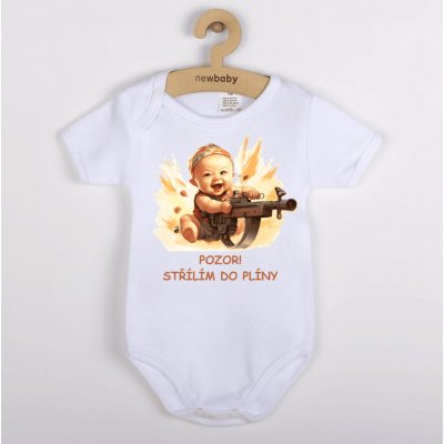 New Baby Originální kojenecké body s krátkým rukávem Chlapeček se samopalem Střílím do plíny – Zboží Mobilmania