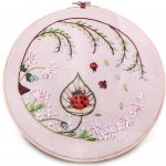 Stoklasa Vyšívací sada s předtištěným motivem 380731 5 květinový vzor s beruškou průměr 26,5cm – Zboží Dáma