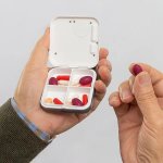 InnovaGoods Elektronická chytrá krabička na léky Pilly – Zboží Dáma