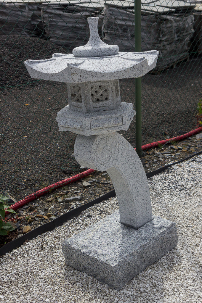 Kameny.cz Japonská lampa Rankei přírodní kámen šedá žula, malá