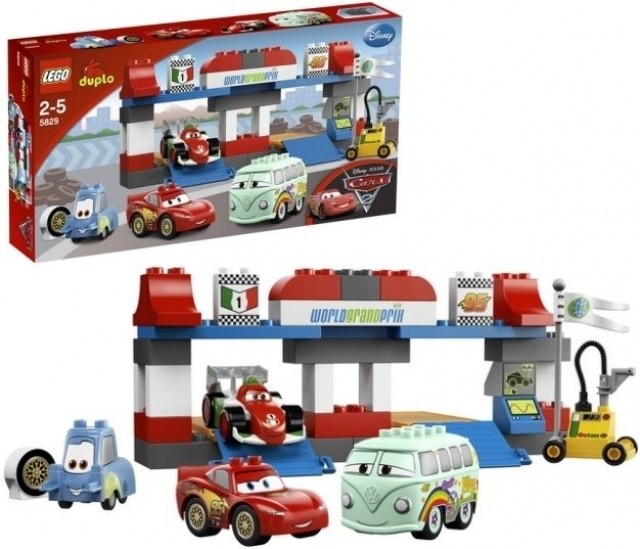 LEGO® Cars 5829 Zastávka v depu od 2 999 Kč - Heureka.cz