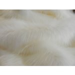 Kožešina umělá, metráž, oděvní, smetanově bílá, vlas 50 mm metráž – Sleviste.cz