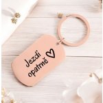 Přívěsek na klíče Ahome Kovová rosegold Jezdi opatrně – Sleviste.cz