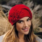 Krumlovanka dámská zimní čepice s květem Woolmark W-0842/001 červená – Hledejceny.cz